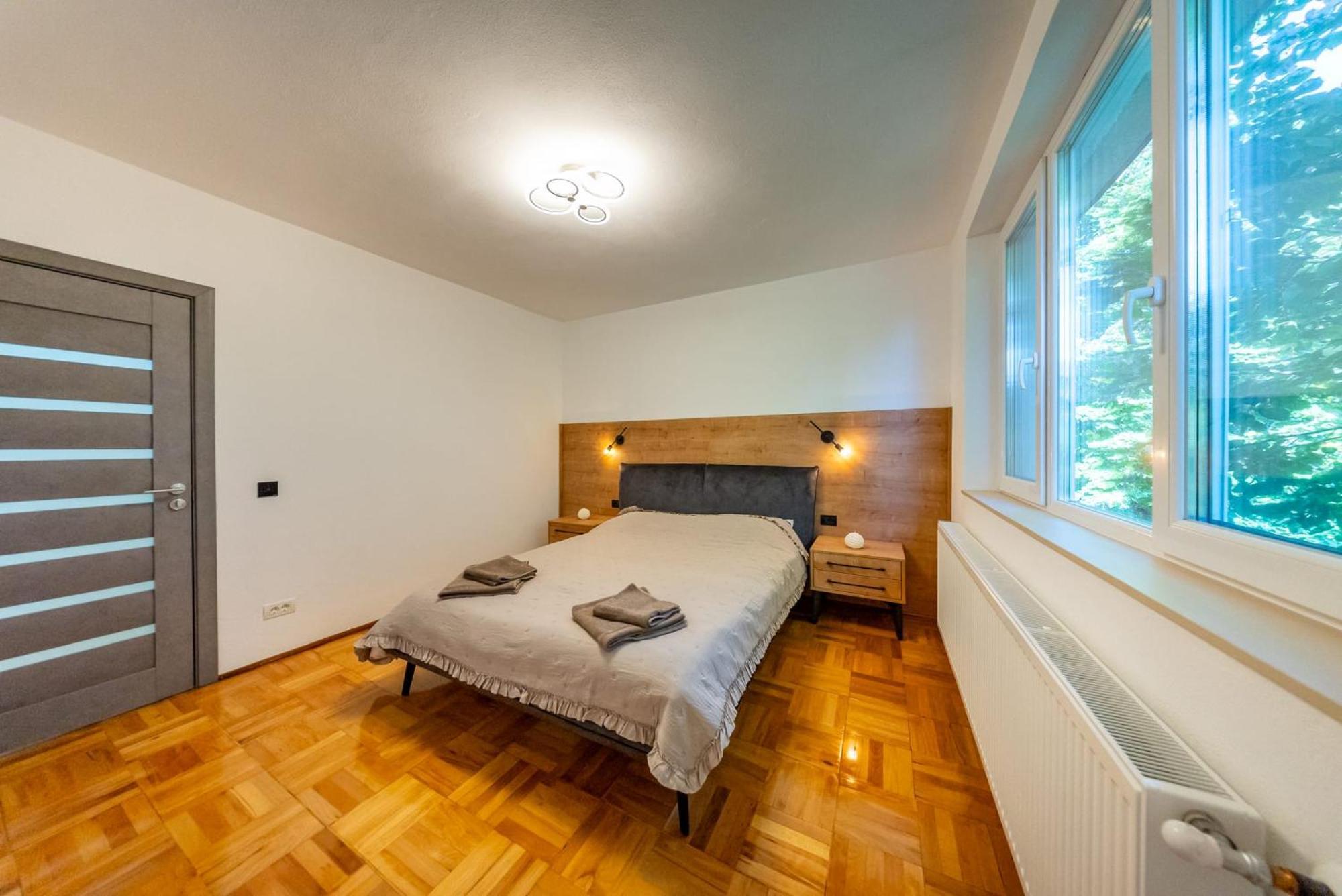 Casa Bella - Apartment In The City Center Arad Exterior photo